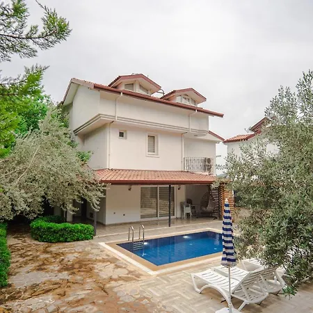 Fethiye Ölüdeniz'de Müstakil Havuzlu Doğa İçinde Villa A2 Villa Ölüdeniz